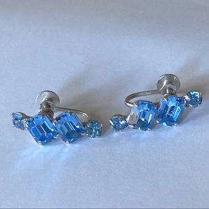 CORO VINTAGE EARRINGS BLUE RHINESTONES AND SILVER SCREW BACK EARRINGS